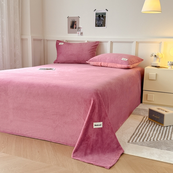 91家纺网 家纺一手货源 找家纺 （总）眠博士 2025新款A类华夫格剪花牛奶绒床单多功能盖毯