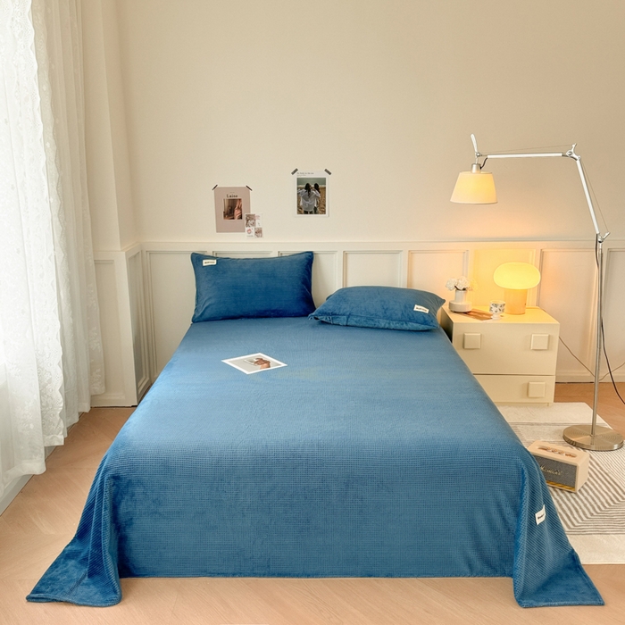 91家纺网 家纺一手货源 找家纺 （总）眠博士 2025新款A类华夫格剪花牛奶绒床单多功能盖毯