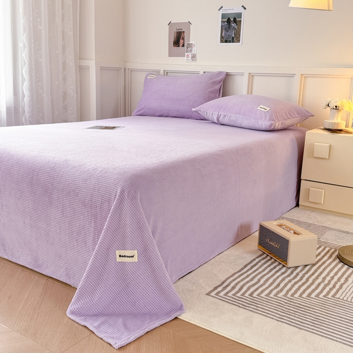 91家纺网 家纺一手货源 找家纺 眠博士 2025新款A类华夫格剪花牛奶绒床单多功能盖毯 剪花床单-紫色