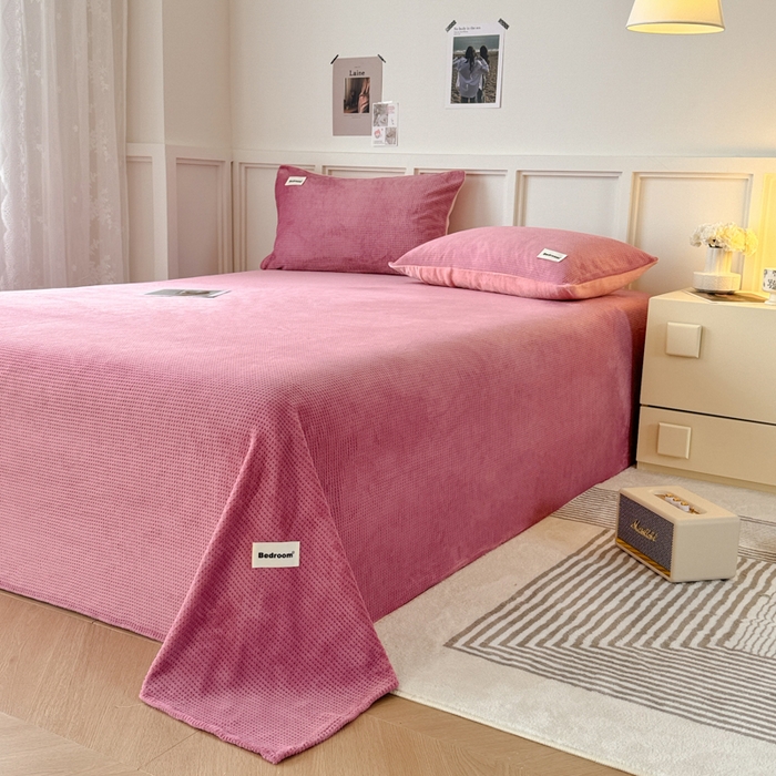 91家纺网 家纺一手货源 找家纺 眠博士 2025新款A类华夫格剪花牛奶绒床单多功能盖毯 剪花床单-豆沙