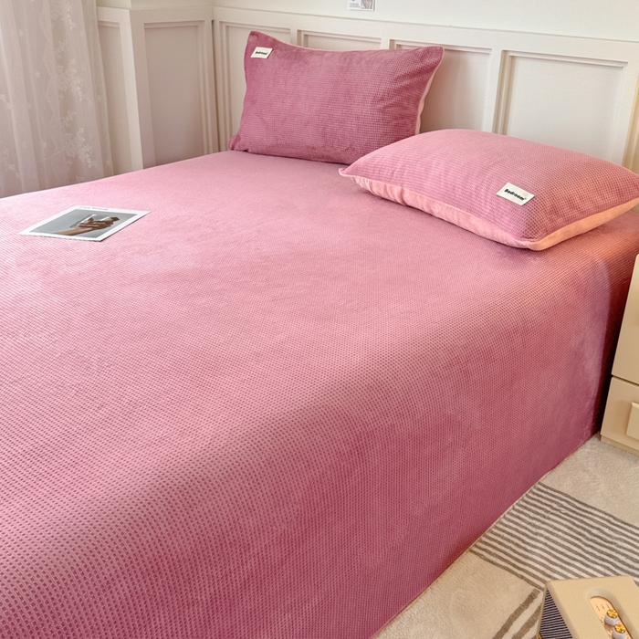 91家纺网 家纺一手货源 找家纺 眠博士 2025新款A类华夫格剪花牛奶绒床单多功能盖毯 剪花床单-豆沙