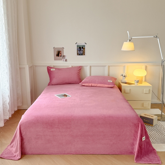 91家纺网 家纺一手货源 找家纺 眠博士 2025新款A类华夫格剪花牛奶绒床单多功能盖毯 剪花床单-豆沙