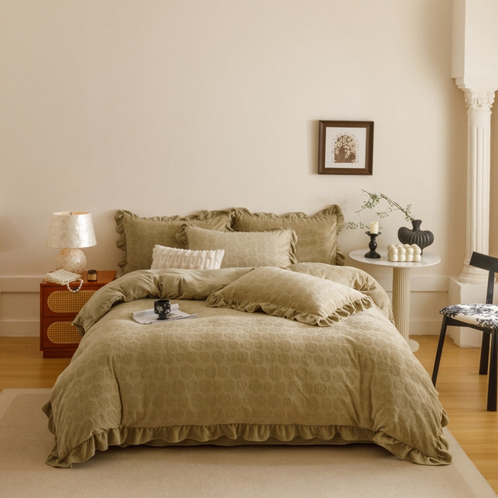 91家纺网 家纺一手货源 找家纺 （总）忆生活家纺 2025秋冬韩版公主风雕花牛奶绒四件套-小香茶花系列