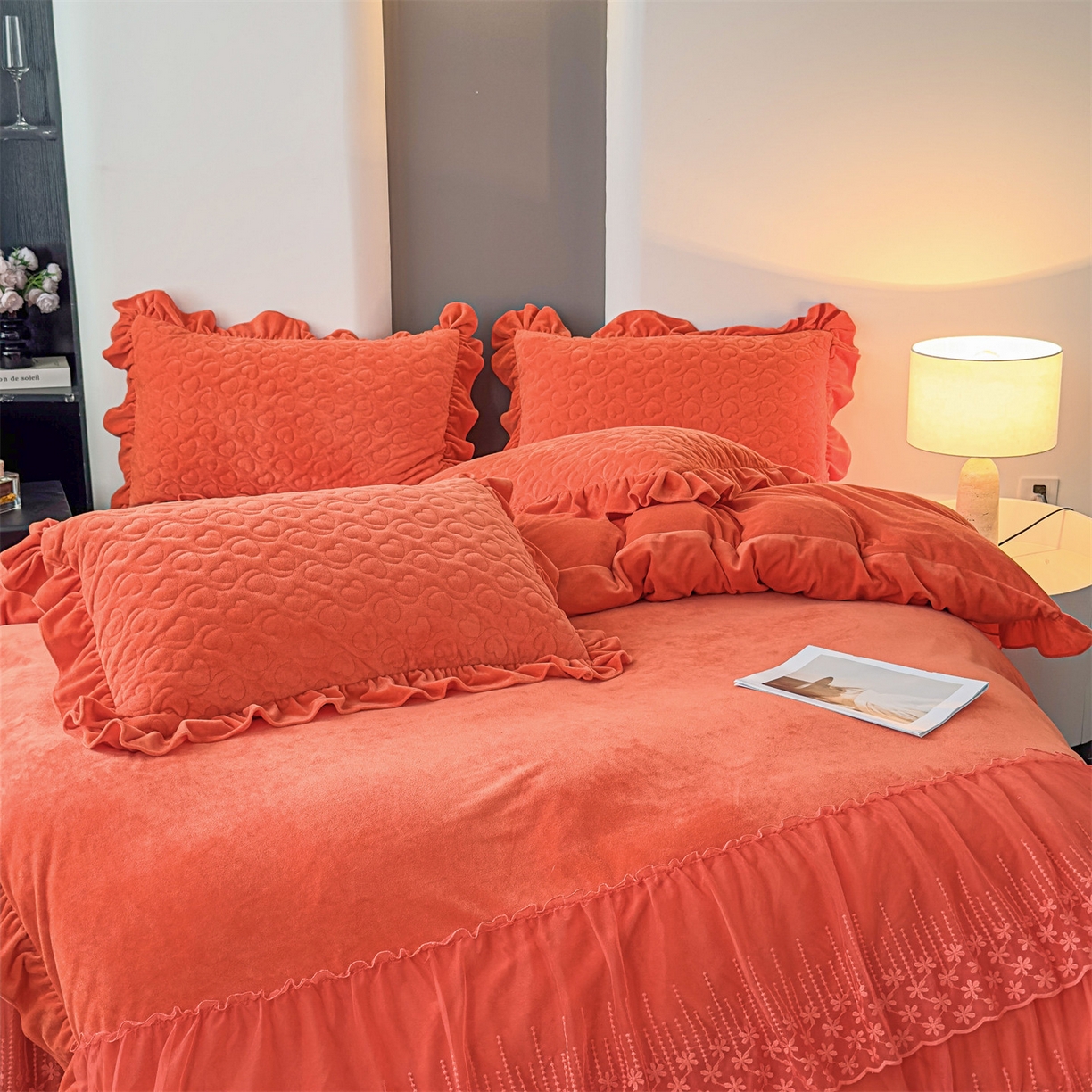 91家纺网 家纺一手货源 找家纺 （总）恒爱家纺 2025新款宝宝绒紫陌听雪床裙款四件套终版