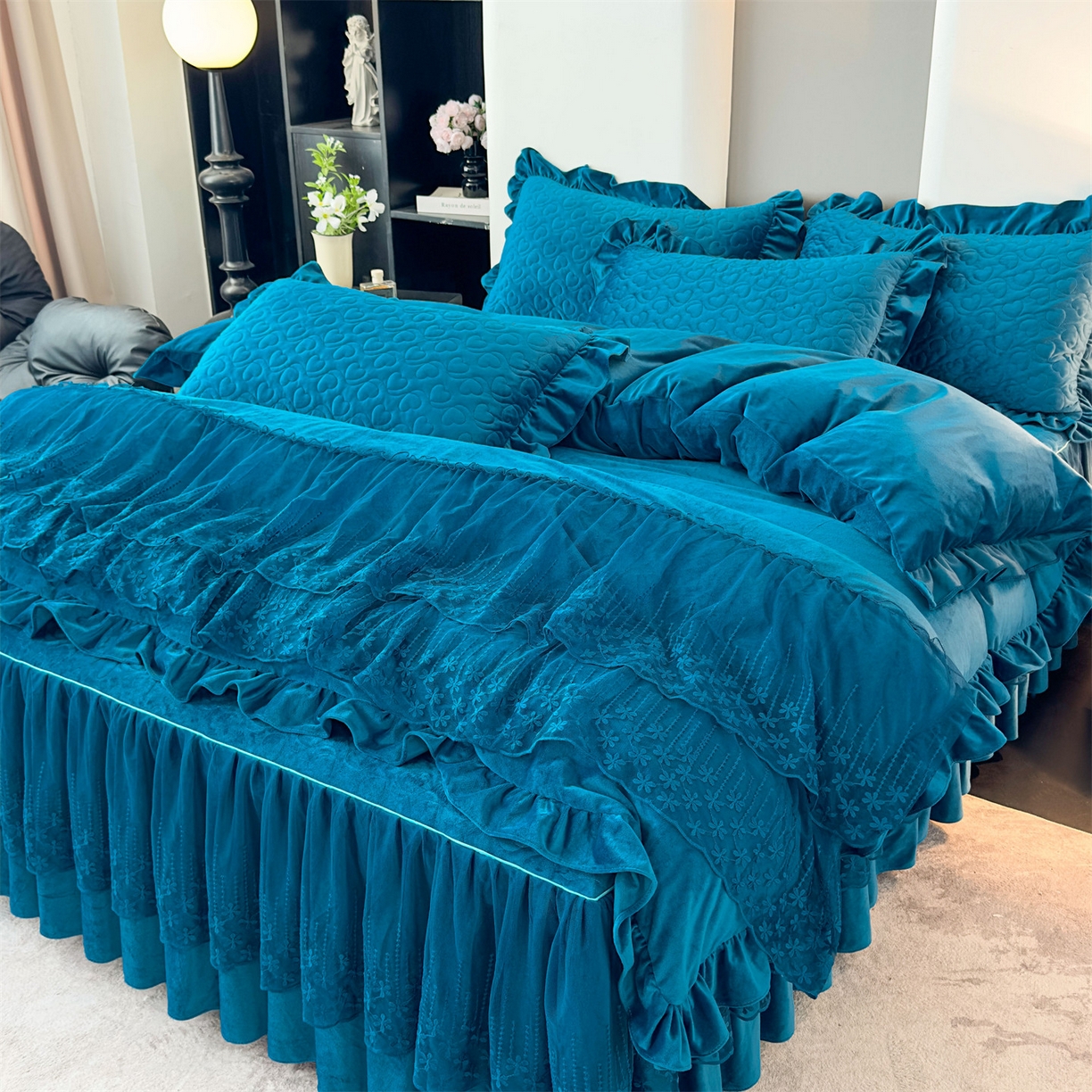 91家纺网 家纺一手货源 找家纺 （总）恒爱家纺 2025新款宝宝绒紫陌听雪床裙款四件套终版