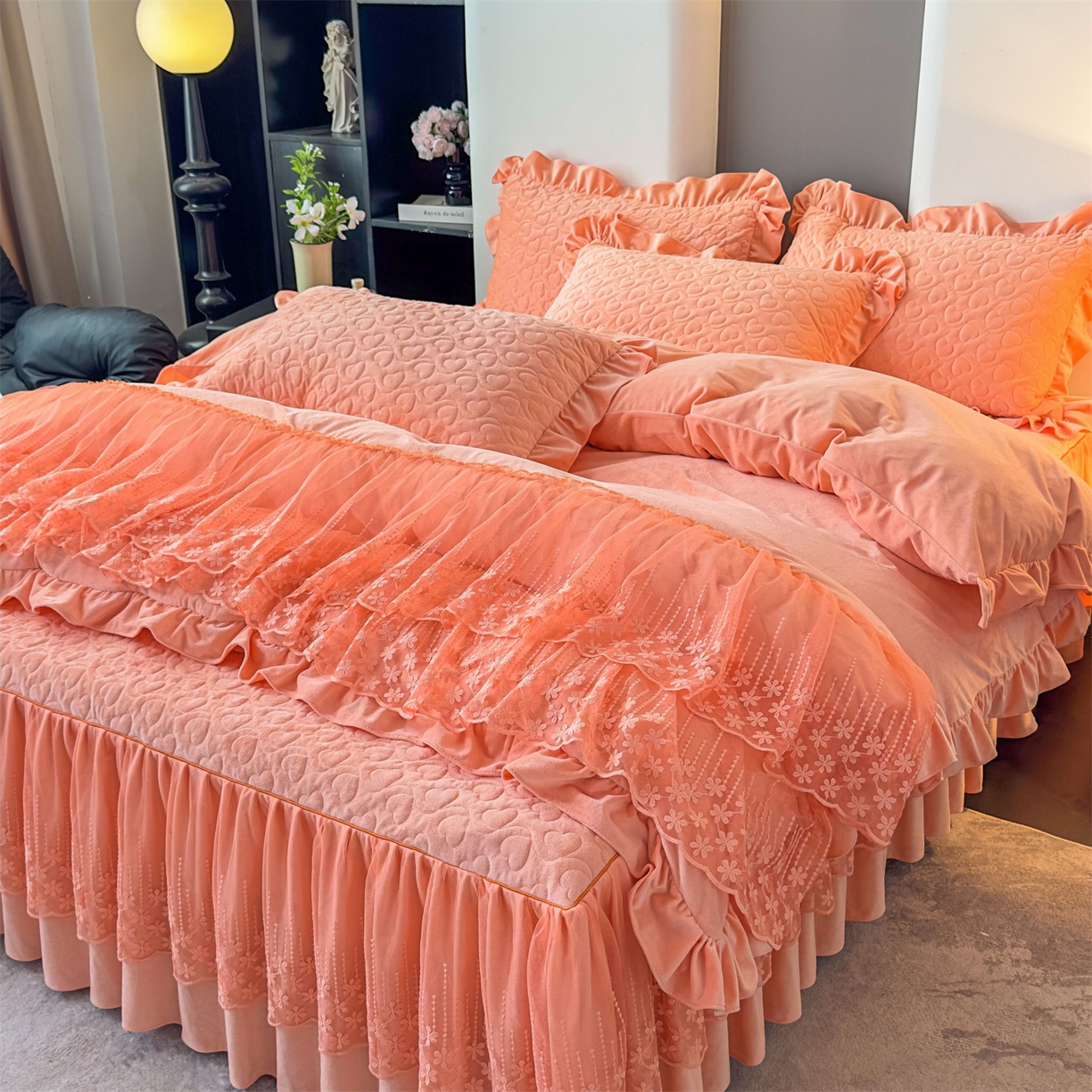 91家纺网 家纺一手货源 找家纺 （总）恒爱家纺 2025新款宝宝绒紫陌听雪床裙款四件套终版