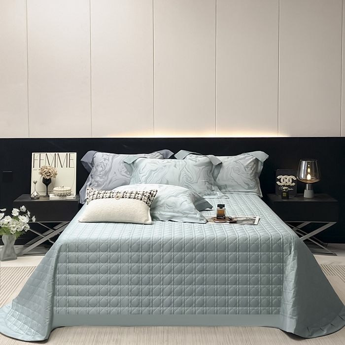 91家纺网 家纺一手货源 找家纺 2025新款高端A类长绒棉夹棉床盖床笠四件套全棉纯棉纯色绗绣四季款保护罩高级感床上用品 时漫-月石绿