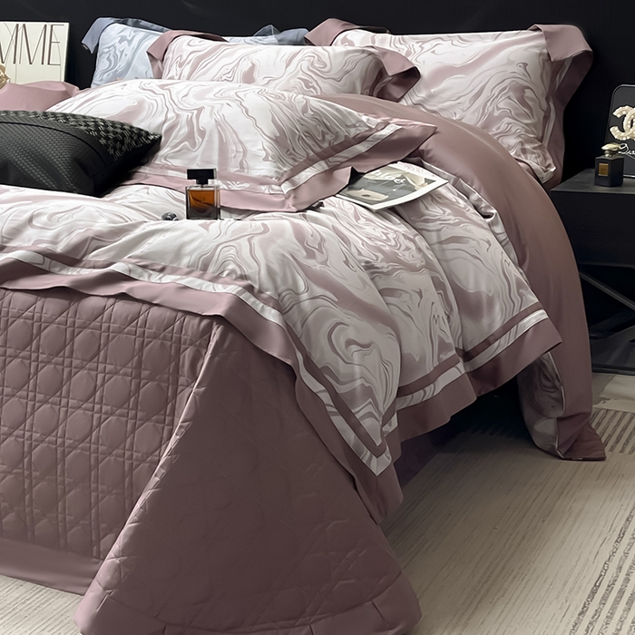 91家纺网 家纺一手货源 找家纺 2025新款高端A类长绒棉夹棉床盖床笠四件套全棉纯棉纯色绗绣四季款保护罩高级感床上用品 时漫-温妮粉