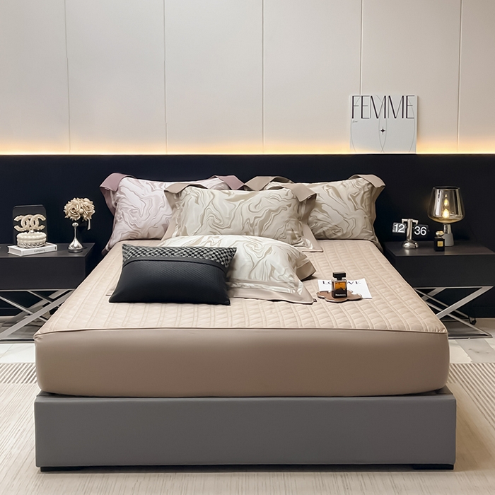 91家纺网 家纺一手货源 找家纺 2025新款高端A类长绒棉夹棉床盖床笠四件套全棉纯棉纯色绗绣四季款保护罩高级感床上用品 时漫-莉诺咖