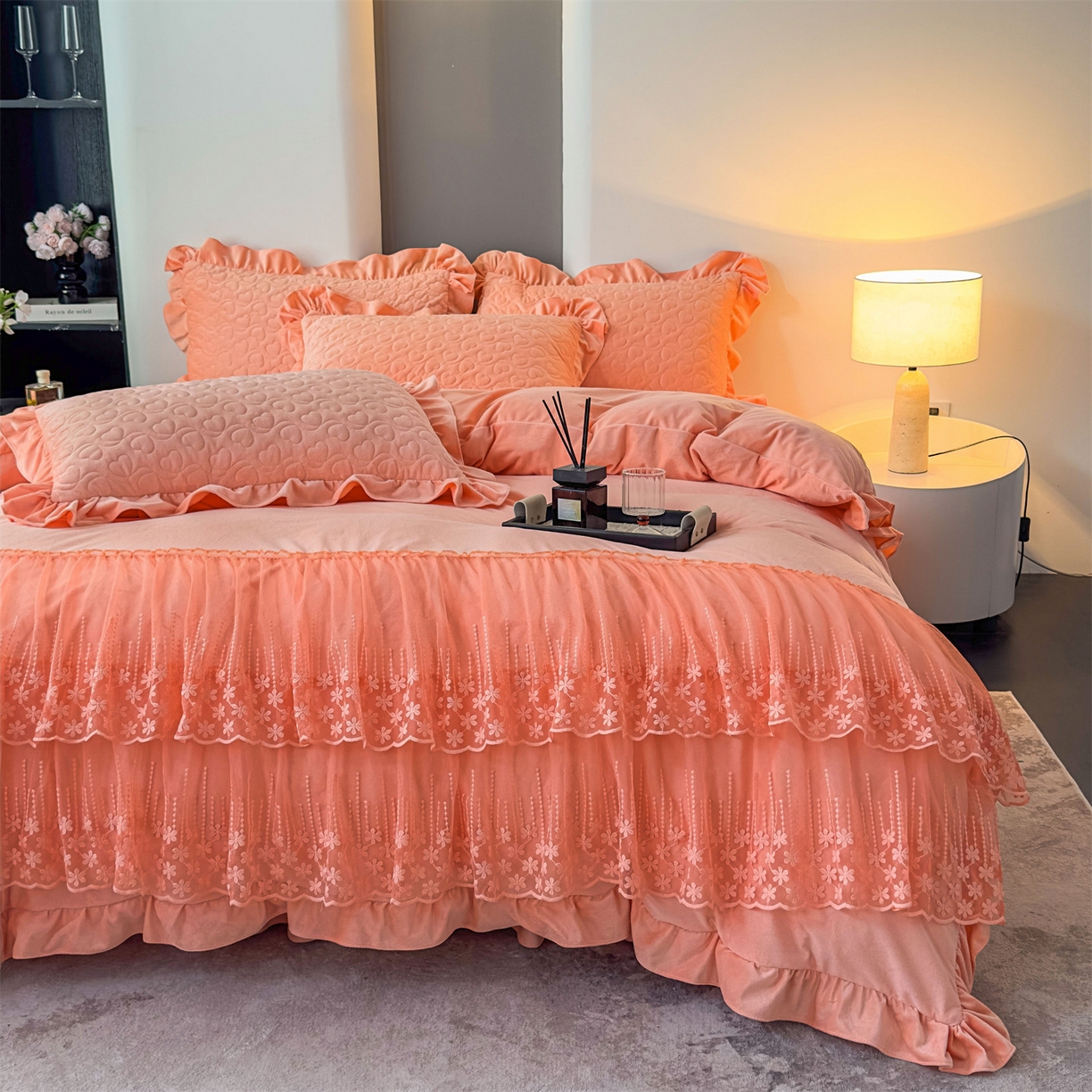 91家纺网 家纺一手货源 找家纺 恒爱家纺 2025新款宝宝绒紫陌听雪床裙款四件套终版 美人玉