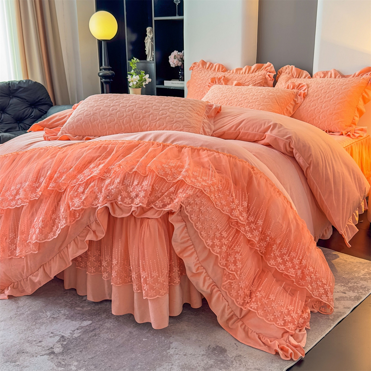 91家纺网 家纺一手货源 找家纺 恒爱家纺 2025新款宝宝绒紫陌听雪床裙款四件套终版 美人玉