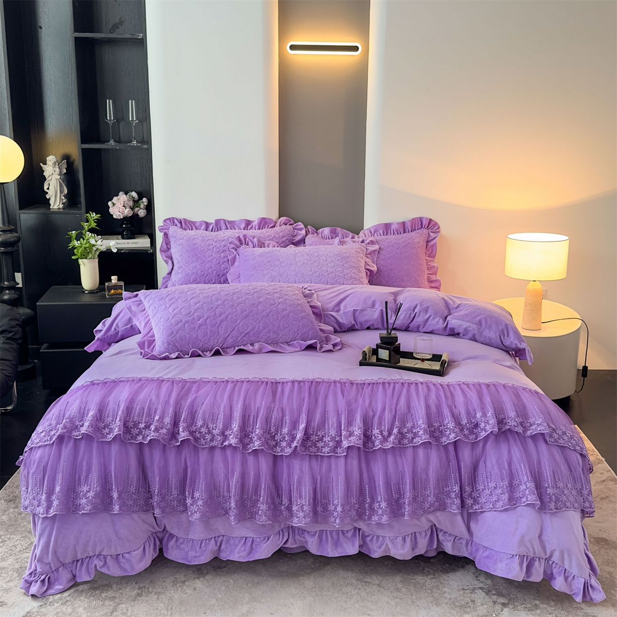 91家纺网 家纺一手货源 找家纺 恒爱家纺 2025新款宝宝绒紫陌听雪床裙款四件套终版 魅惑紫