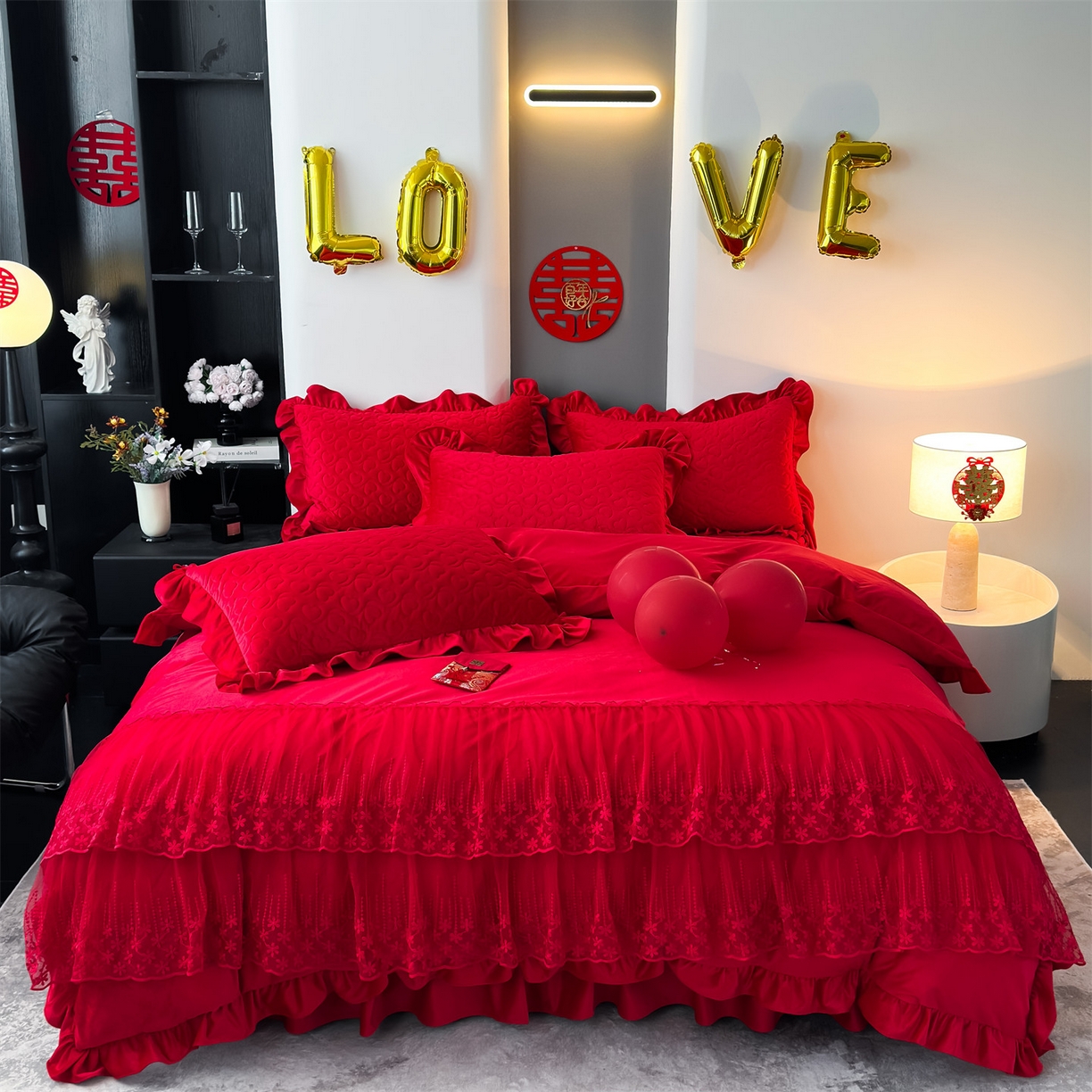 91家纺网 家纺一手货源 找家纺 恒爱家纺 2025新款宝宝绒紫陌听雪床裙款四件套终版 喜庆红