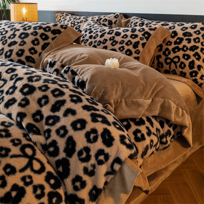 91家纺网 家纺一手货源 找家纺 （总）启程家纺 2025新款A类加厚兔毛220克牛奶绒拼角四件套