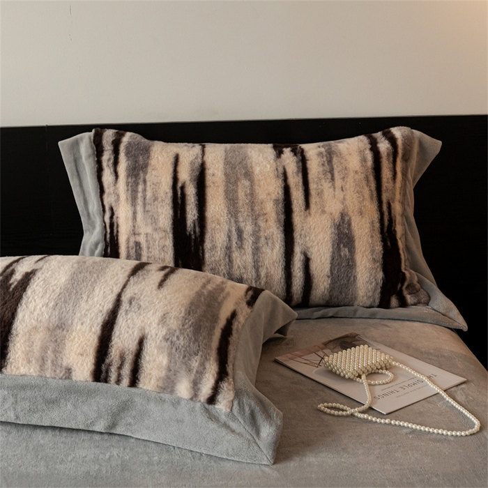 91家纺网 家纺一手货源 找家纺 启程家纺 2025新款A类加厚兔毛220克牛奶绒拼角四件套 赫本