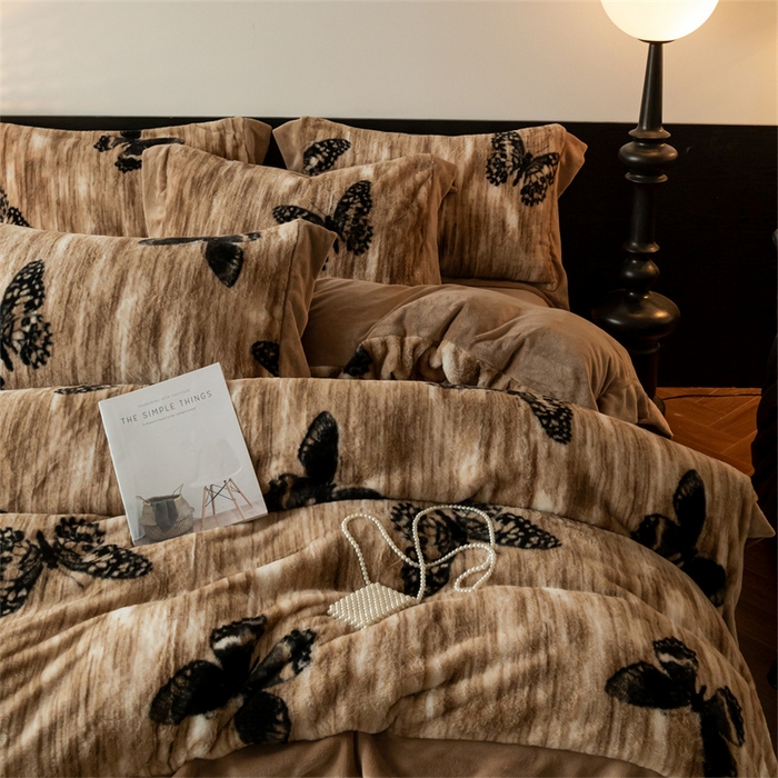 启程家纺 2025新款A类加厚兔毛220克牛奶绒拼角四件套 蝴蝶飞飞