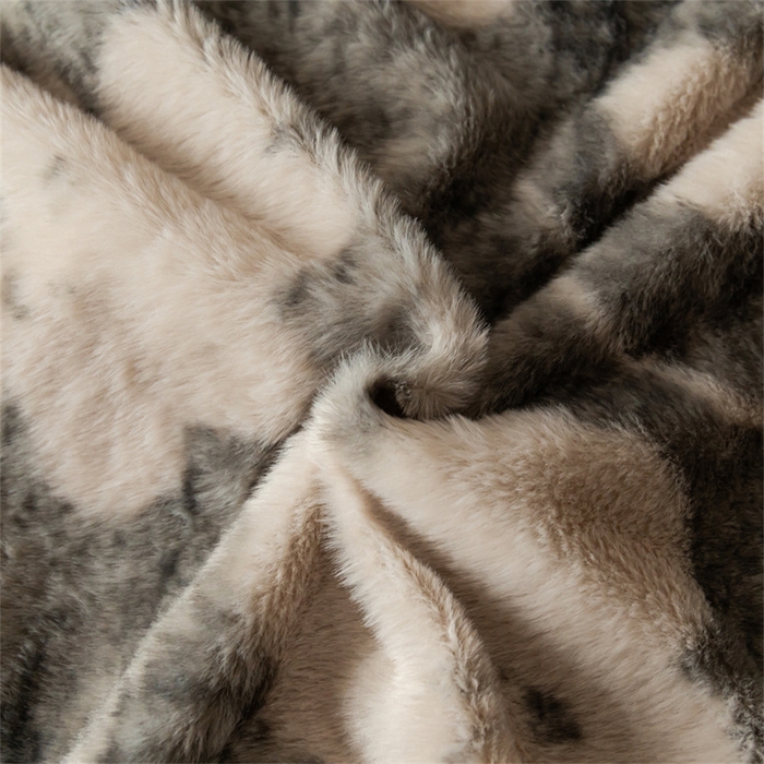 91家纺网 家纺一手货源 找家纺 启程家纺 2025新款A类加厚兔毛220克牛奶绒拼角四件套 花海