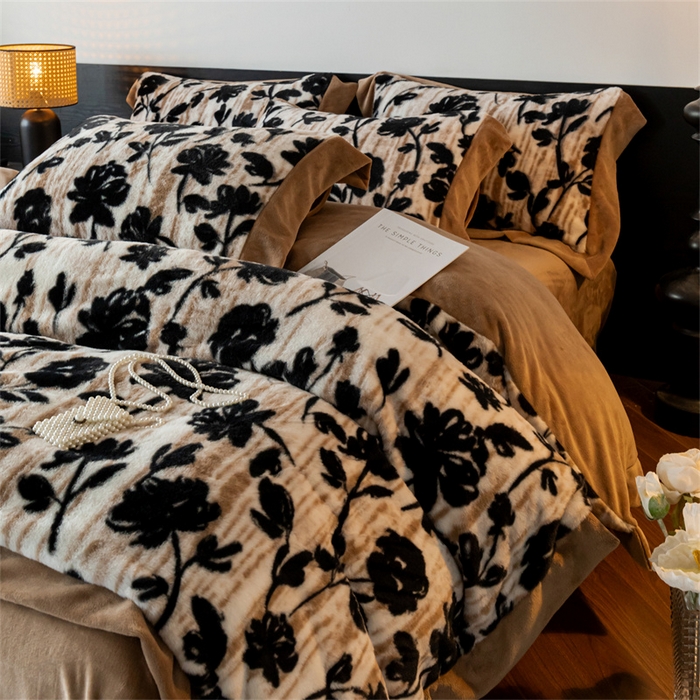 91家纺网 家纺一手货源 找家纺 启程家纺 2025新款A类加厚兔毛220克牛奶绒拼角四件套 简爱