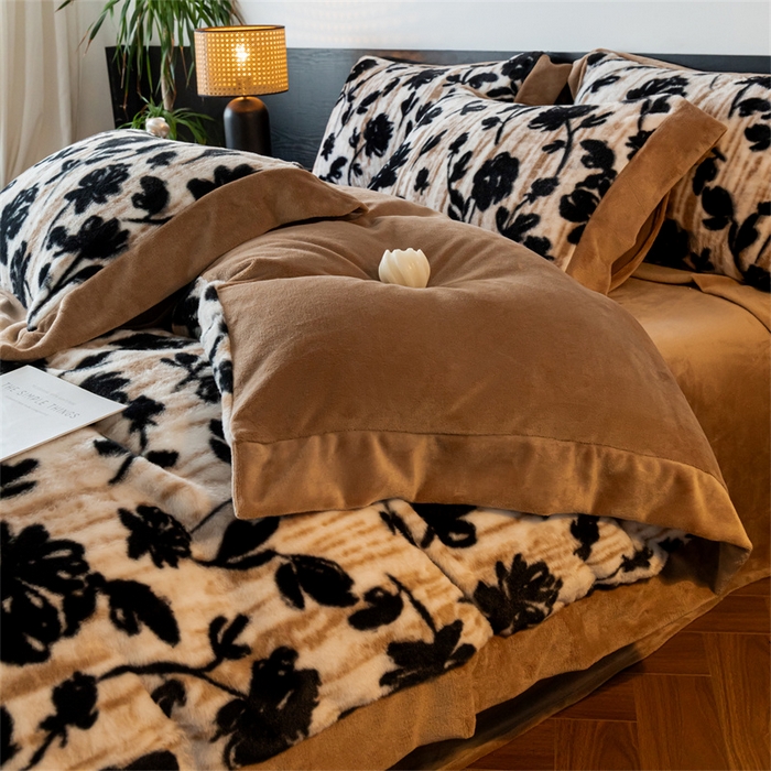 91家纺网 家纺一手货源 找家纺 启程家纺 2025新款A类加厚兔毛220克牛奶绒拼角四件套 简爱