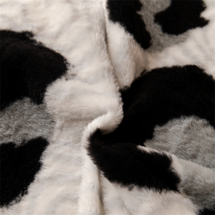 91家纺网 家纺一手货源 找家纺 启程家纺 2025新款A类加厚兔毛220克牛奶绒拼角四件套 迷踪灰