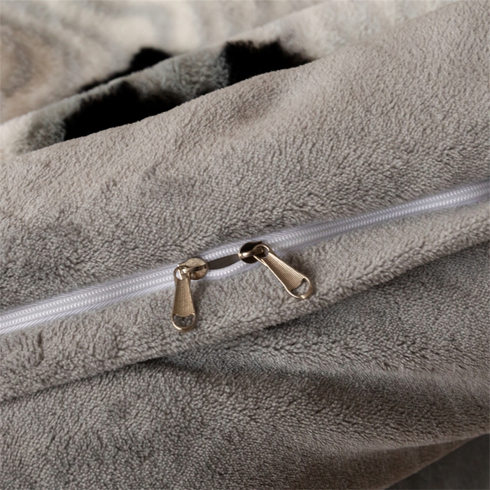 91家纺网 家纺一手货源 找家纺 启程家纺 2025新款A类加厚兔毛220克牛奶绒拼角四件套 迷踪灰