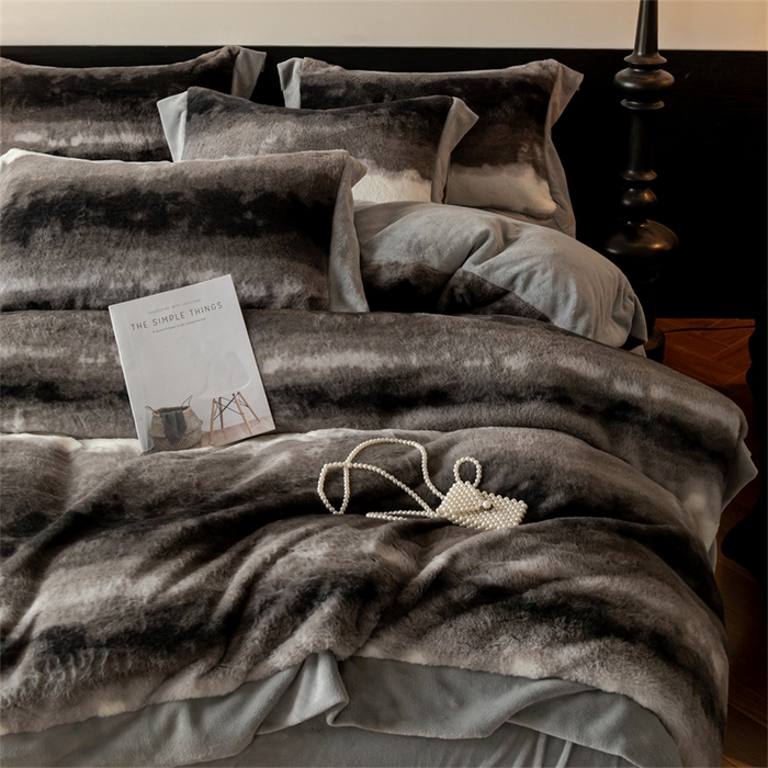 启程家纺 2025新款A类加厚兔毛220克牛奶绒拼角四件套 觅森-灰