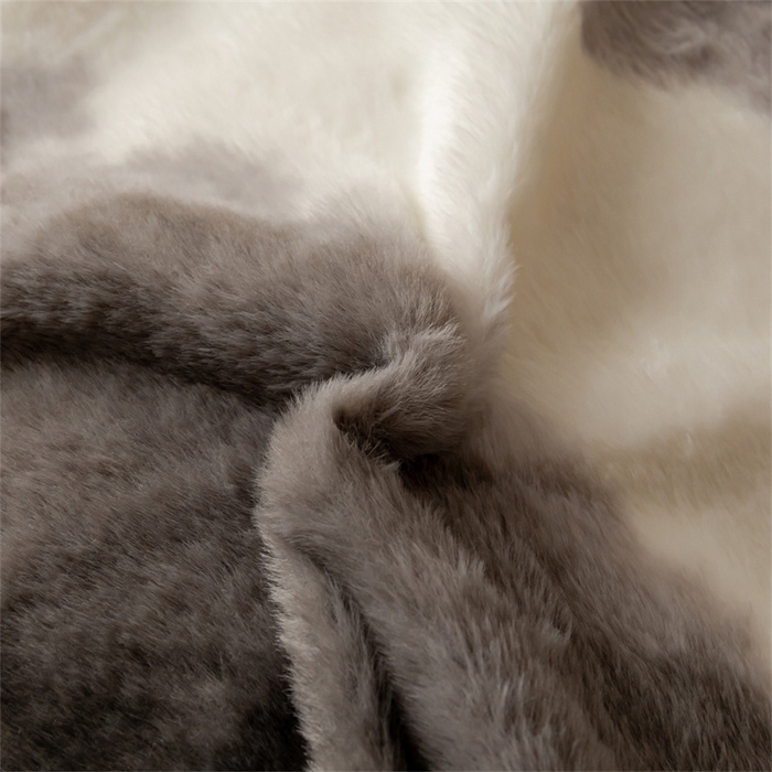 91家纺网 家纺一手货源 找家纺 启程家纺 2025新款A类加厚兔毛220克牛奶绒拼角四件套 觅森-灰