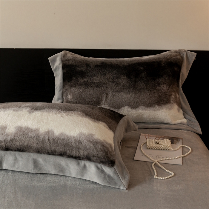 91家纺网 家纺一手货源 找家纺 启程家纺 2025新款A类加厚兔毛220克牛奶绒拼角四件套 觅森-灰