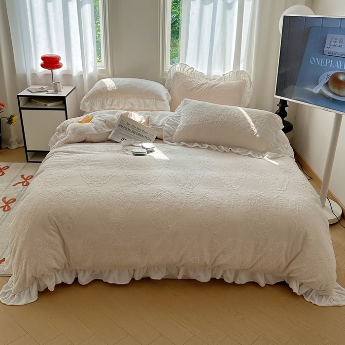 91家纺网 家纺一手货源 找家纺 （总）六巷胡同 2025新款韩系手捧花轻法式花边款牛奶绒四件套-风格一