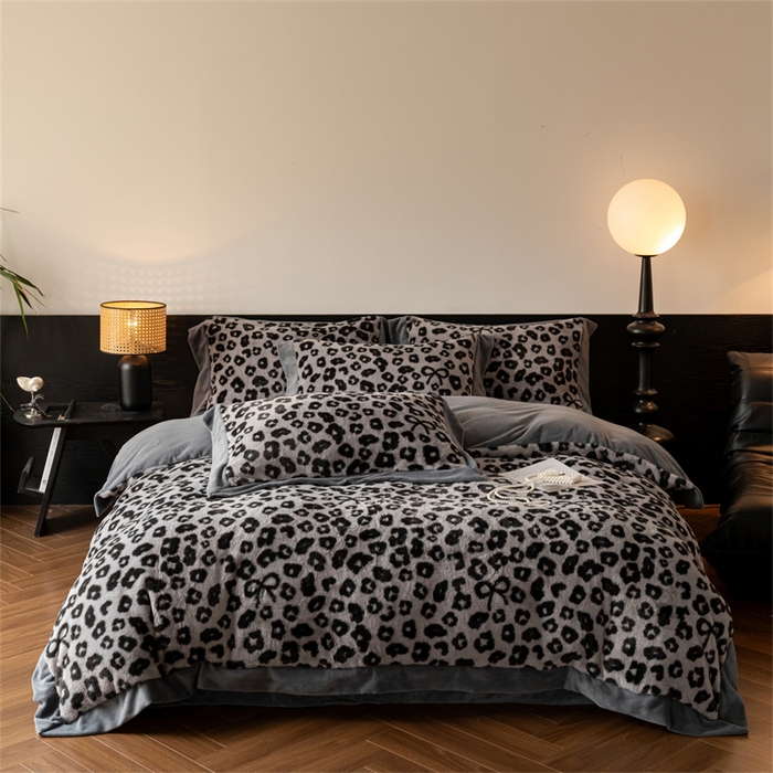 91家纺网 家纺一手货源 找家纺 启程家纺 2025新款A类加厚兔毛220克牛奶绒拼角四件套 野趣-灰