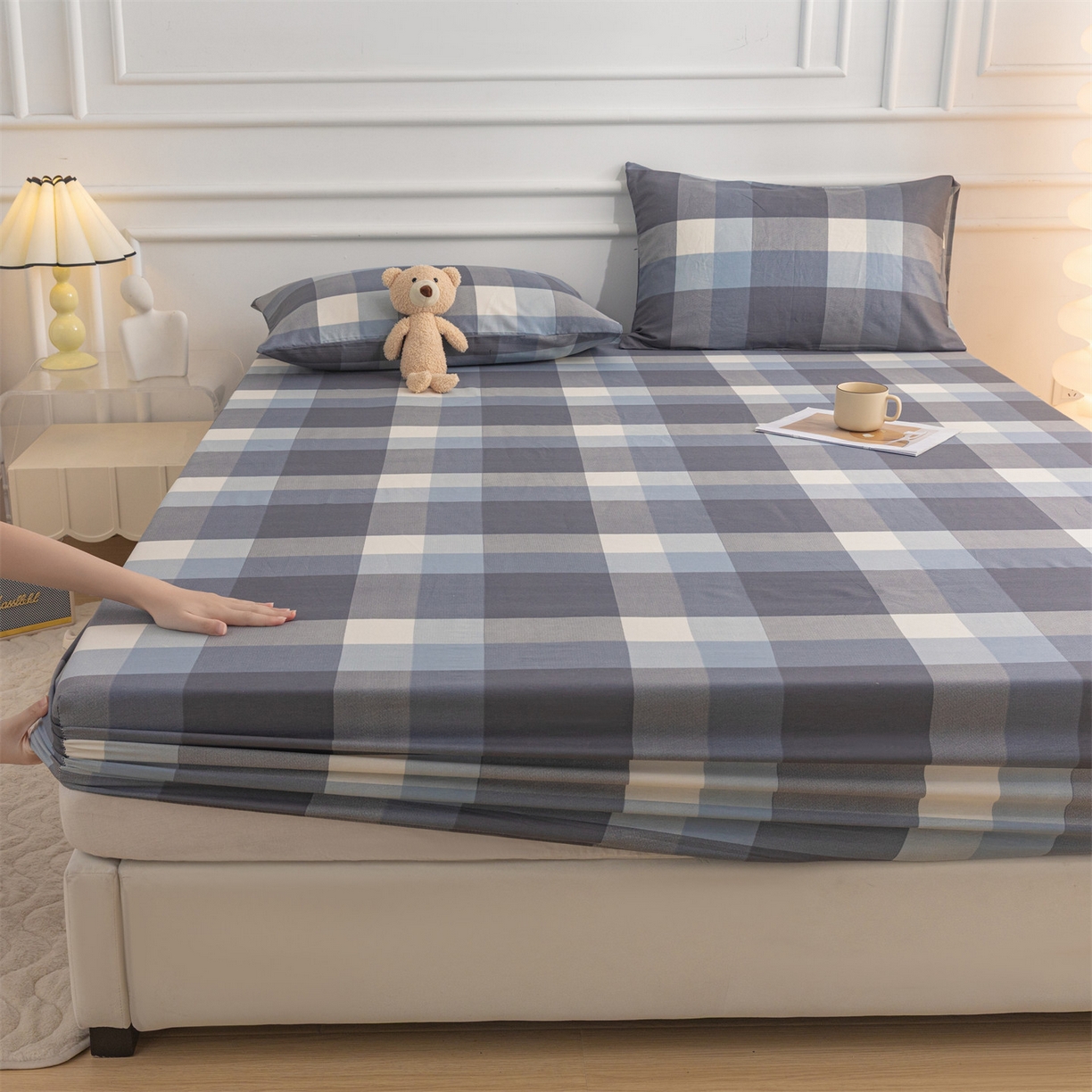 91家纺网 家纺一手货源 找家纺 恒爱家纺 2025新款亲肤舒适全棉纯棉A类单床笠单品床笠单件床笠 灰蓝大格