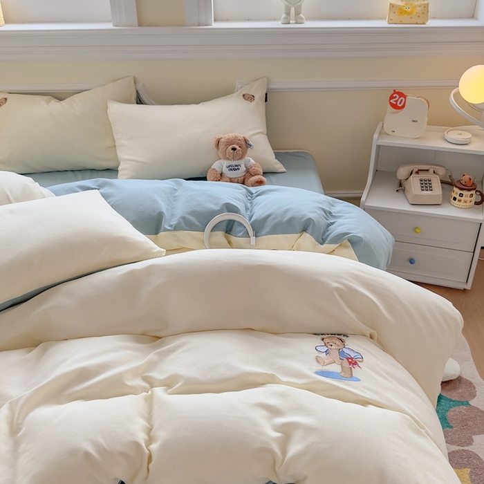 91家纺网 家纺一手货源 找家纺 泰迪爱兰Teddy ISLAND 2025新款轻奢全棉双层纱绣花四件套 米黄+孔雀蓝