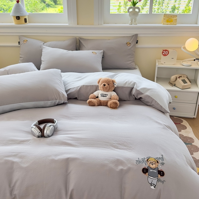 91家纺网 家纺一手货源 找家纺 泰迪爱兰Teddy ISLAND 2025新款轻奢全棉双层纱绣花四件套 天空灰+海盐蓝