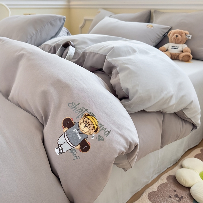 91家纺网 家纺一手货源 找家纺 泰迪爱兰Teddy ISLAND 2025新款轻奢全棉双层纱绣花四件套 天空灰+海盐蓝