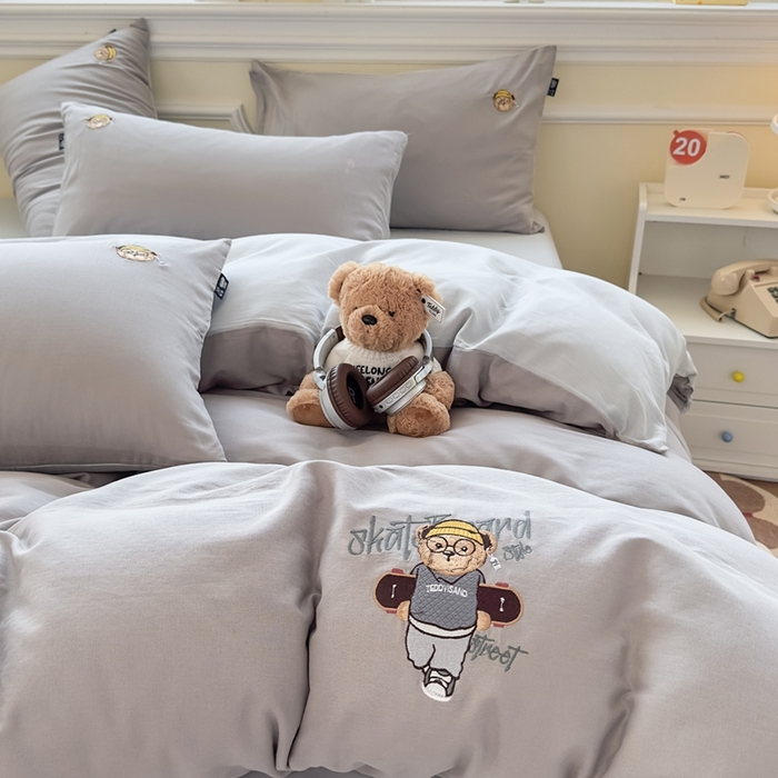 91家纺网 家纺一手货源 找家纺 泰迪爱兰Teddy ISLAND 2025新款轻奢全棉双层纱绣花四件套 天空灰+海盐蓝