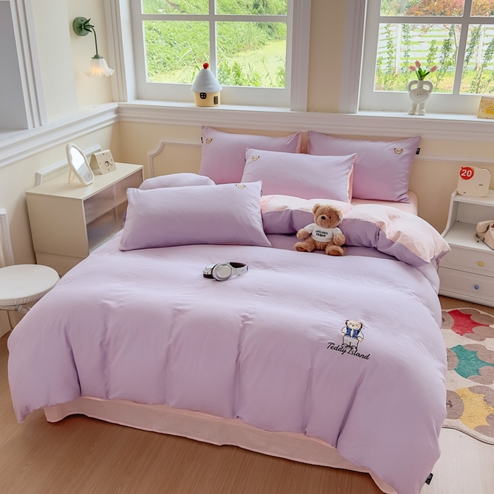 91家纺网 家纺一手货源 找家纺 泰迪爱兰Teddy ISLAND 2025新款轻奢全棉双层纱绣花四件套 风信紫+仙粉