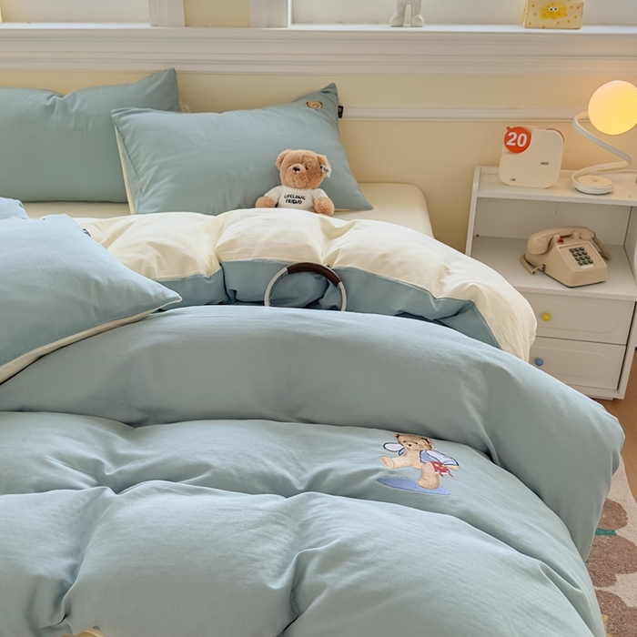 91家纺网 家纺一手货源 找家纺 泰迪爱兰Teddy ISLAND 2025新款轻奢全棉双层纱绣花四件套 孔雀蓝+米黄