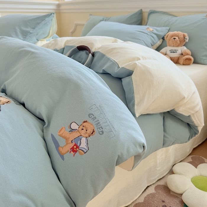 91家纺网 家纺一手货源 找家纺 泰迪爱兰Teddy ISLAND 2025新款轻奢全棉双层纱绣花四件套 孔雀蓝+米黄