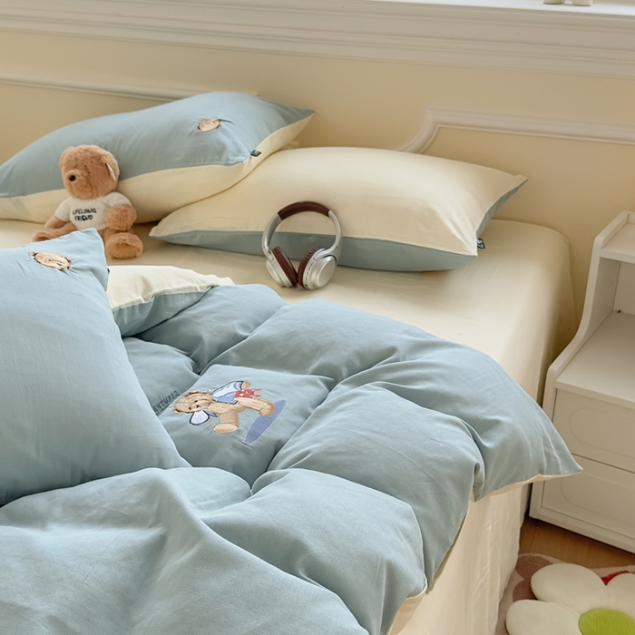 91家纺网 家纺一手货源 找家纺 泰迪爱兰Teddy ISLAND 2025新款轻奢全棉双层纱绣花四件套 孔雀蓝+米黄