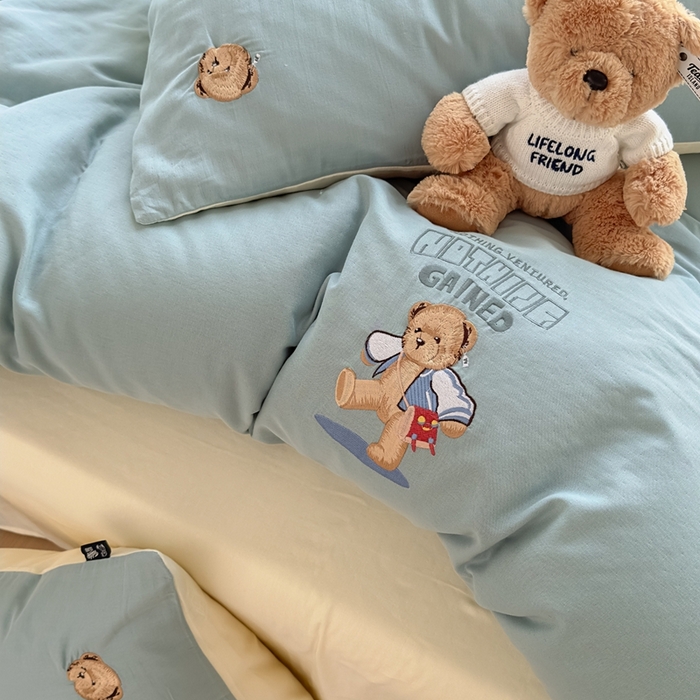 91家纺网 家纺一手货源 找家纺 泰迪爱兰Teddy ISLAND 2025新款轻奢全棉双层纱绣花四件套 孔雀蓝+米黄