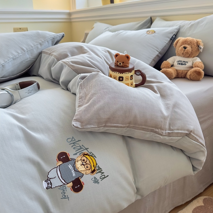 91家纺网 家纺一手货源 找家纺 泰迪爱兰Teddy ISLAND 2025新款轻奢全棉双层纱绣花四件套 海盐蓝+天空灰