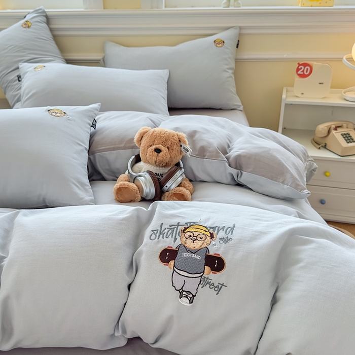 91家纺网 家纺一手货源 找家纺 泰迪爱兰Teddy ISLAND 2025新款轻奢全棉双层纱绣花四件套 海盐蓝+天空灰