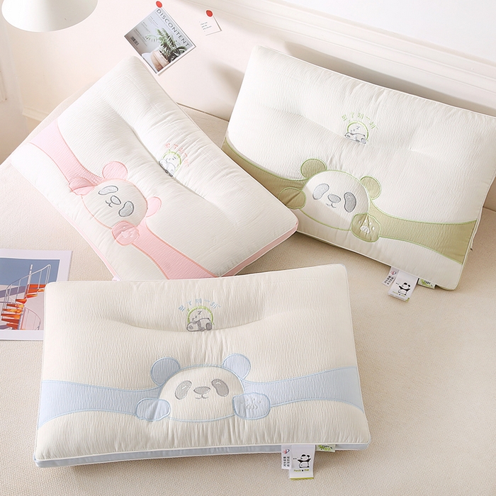 91家纺网 家纺一手货源 找家纺 （总）金牛枕芯 2025新款枕头熊猫趴趴三色情侣系列亲肤护颈枕牵引枕头枕芯