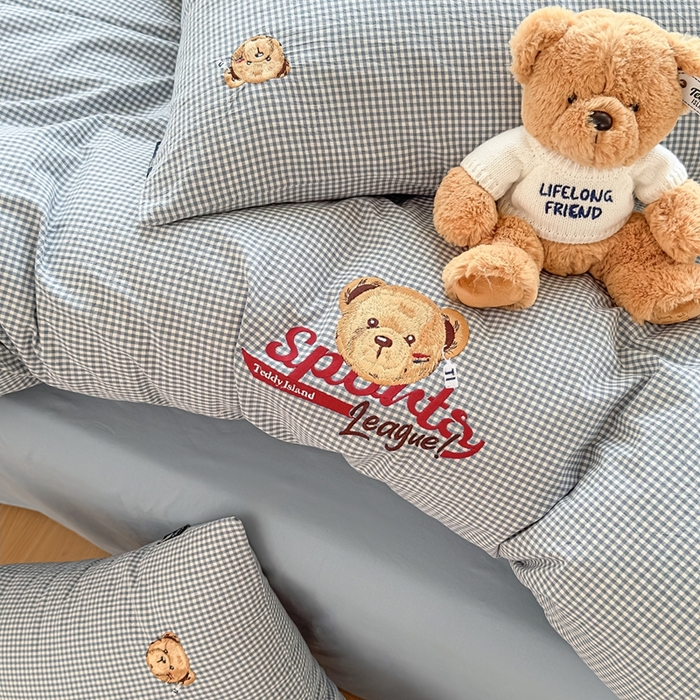 91家纺网 家纺一手货源 找家纺 泰迪爱兰Teddy ISLAND 2026新款全棉色织水洗棉格子绣花四件套 浅蓝密格