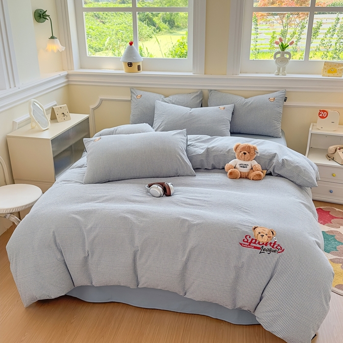 91家纺网 家纺一手货源 找家纺 泰迪爱兰Teddy ISLAND 2026新款全棉色织水洗棉格子绣花四件套 浅蓝密格