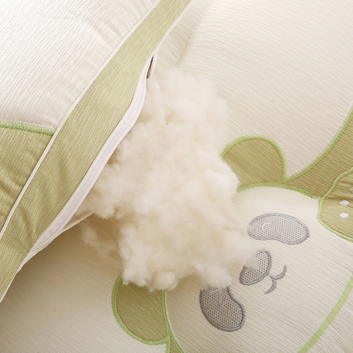 91家纺网 家纺一手货源 找家纺 金牛枕芯 2025新款枕头熊猫趴趴三色情侣系列亲肤护颈枕牵引枕头枕芯 趴趴熊-绿