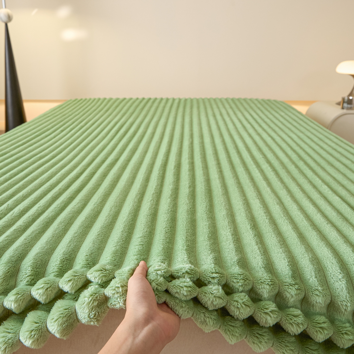 91家纺网 家纺一手货源 找家纺 蓝极人 2025新款兔毛绒大抽条床笠单品床笠床笠单件（跨境可供） 抽条-床笠果绿