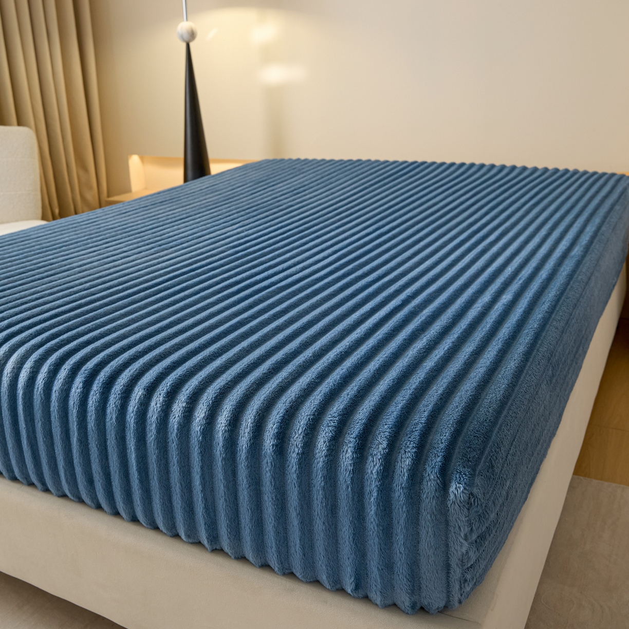 91家纺网 家纺一手货源 找家纺 蓝极人 2025新款兔毛绒大抽条床笠单品床笠床笠单件（跨境可供） 抽条-床笠孔雀蓝