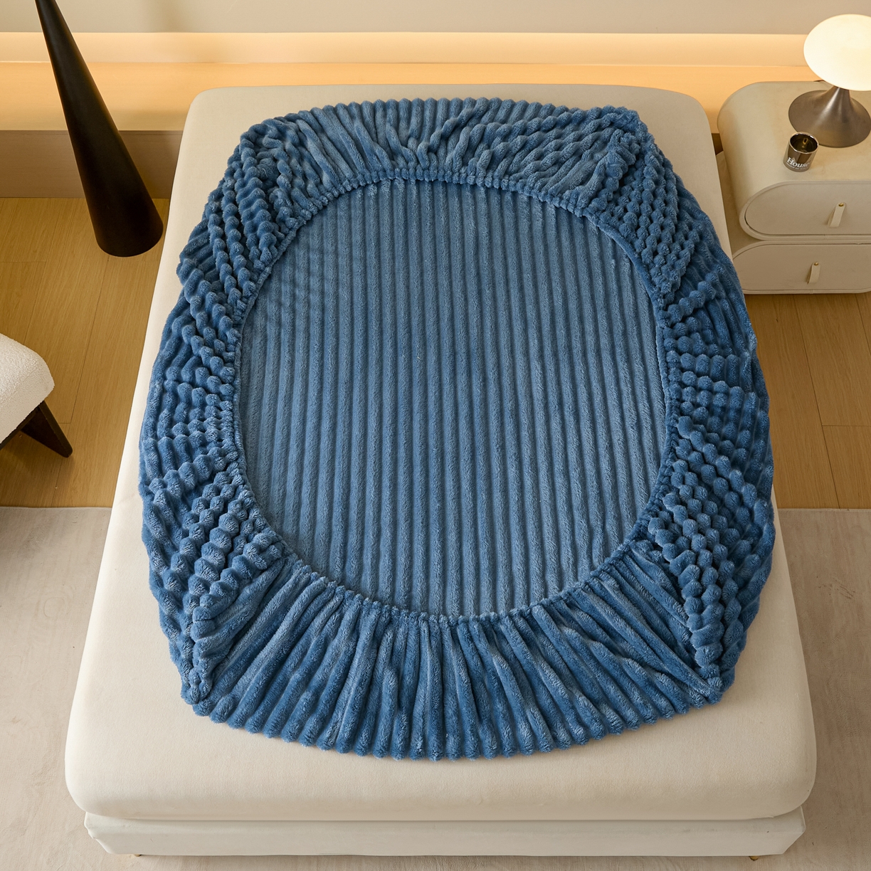 91家纺网 家纺一手货源 找家纺 蓝极人 2025新款兔毛绒大抽条床笠单品床笠床笠单件（跨境可供） 抽条-床笠孔雀蓝