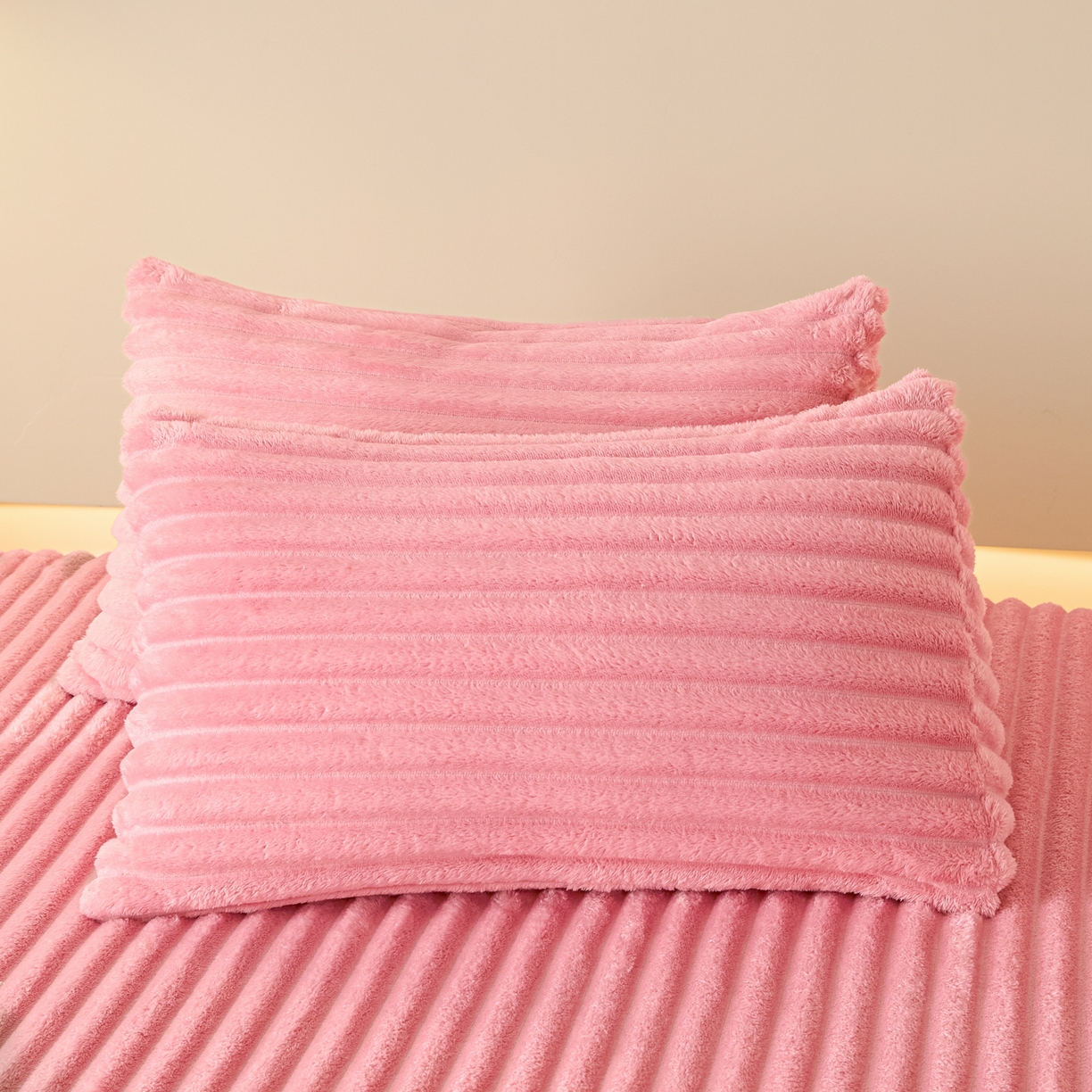 91家纺网 家纺一手货源 找家纺 蓝极人 2025新款兔毛绒大抽条床笠单品床笠床笠单件（跨境可供） 抽条-床笠浅粉